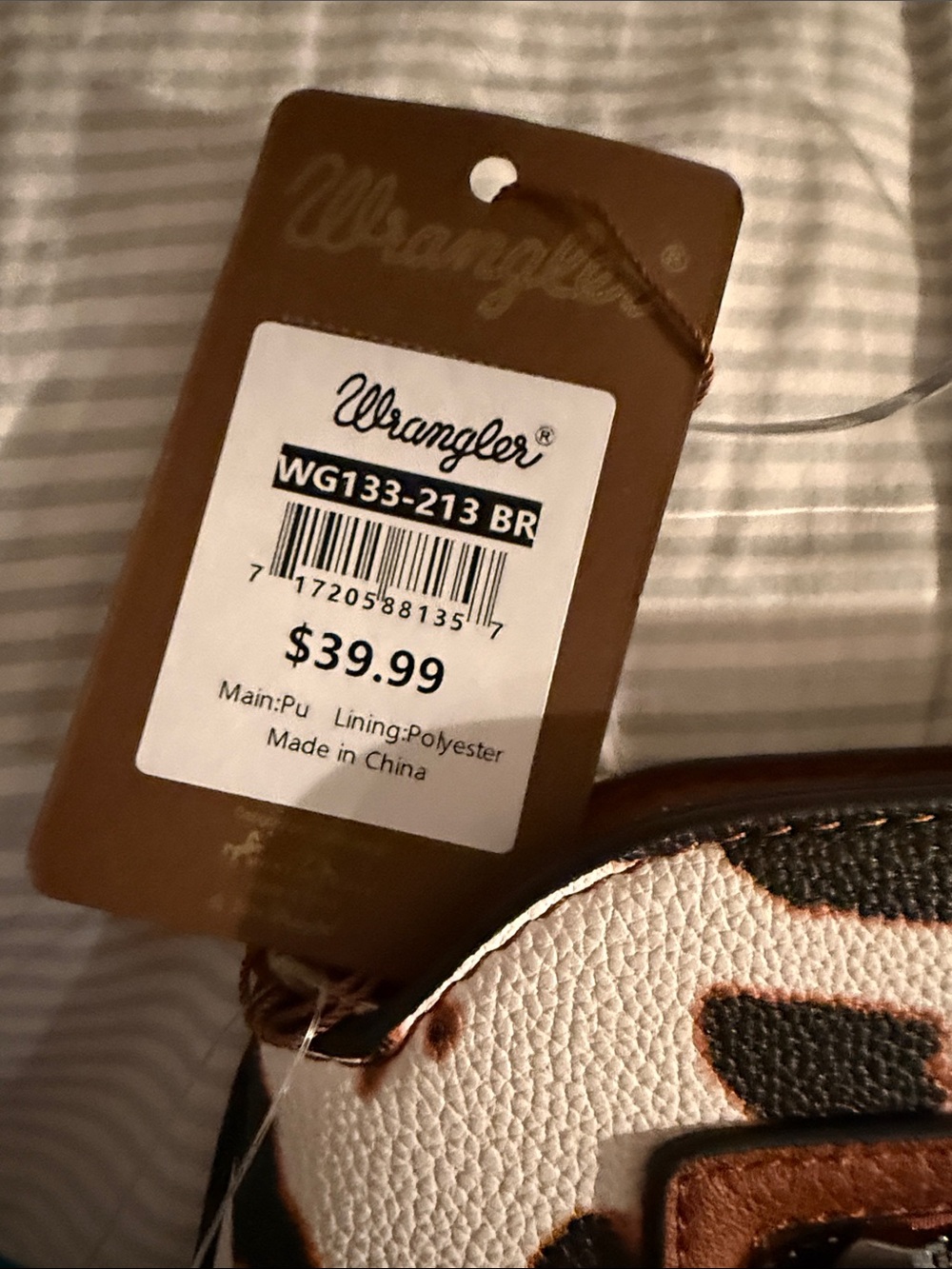 NWT Wrangler Brown & White Cow Print Crossbody Bag 10 x 7.5” x 3 cow strap - Picture 4 of 7
